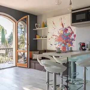 https://casa-francesca-peschiera-del-garda.hotelinveneto.com